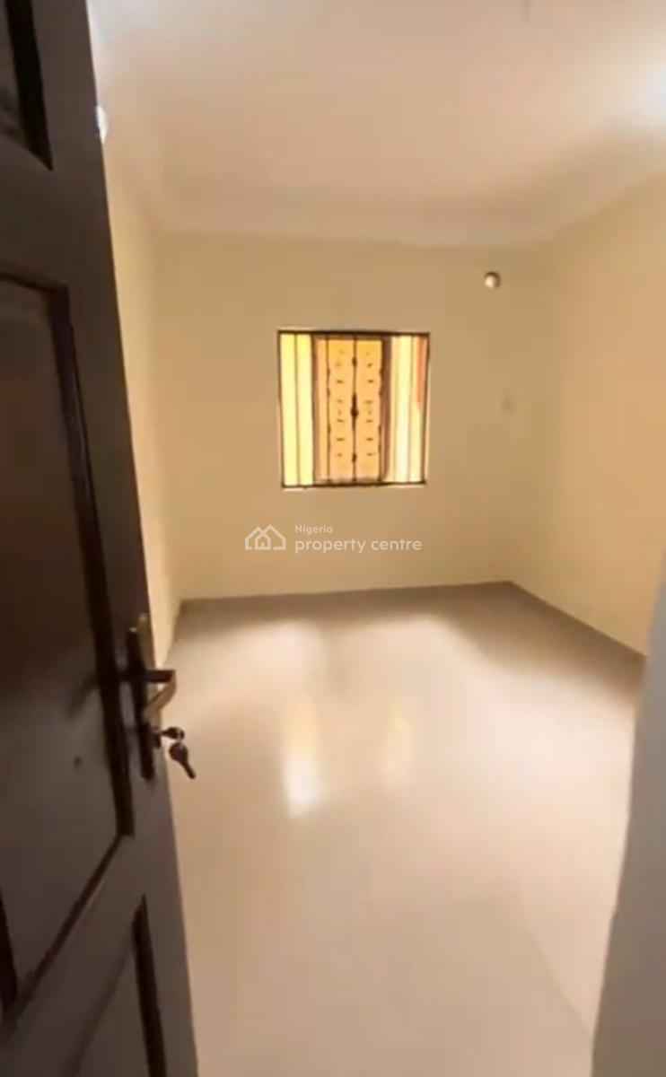 Spacious 3 Bedrooms Downstairs Apartment { Video}, Thomas Estate, Ajah, Lagos, Flat / Apartment for Rent