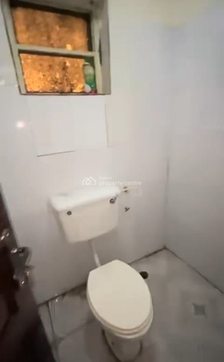 Spacious 3 Bedrooms Downstairs Apartment { Video}, Thomas Estate, Ajah, Lagos, Flat / Apartment for Rent