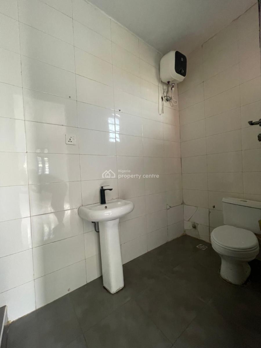 Governors Consent, Ologolo, Lekki, Lagos, Flat / Apartment for Sale