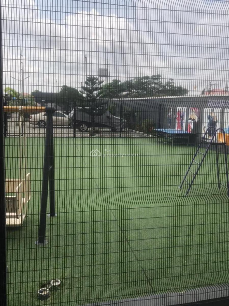 Distress 4 Bedrooms Semi-detached in a Serene Estate, Ikota, Lekki, Lagos, Semi-detached Duplex for Sale