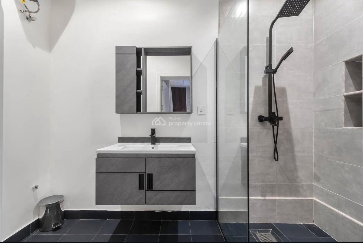 2 Bedroom Luxury Apartment  Pool  Gym  Fully Serviced, Lekki, Lagos, Flat / Apartment Short Let