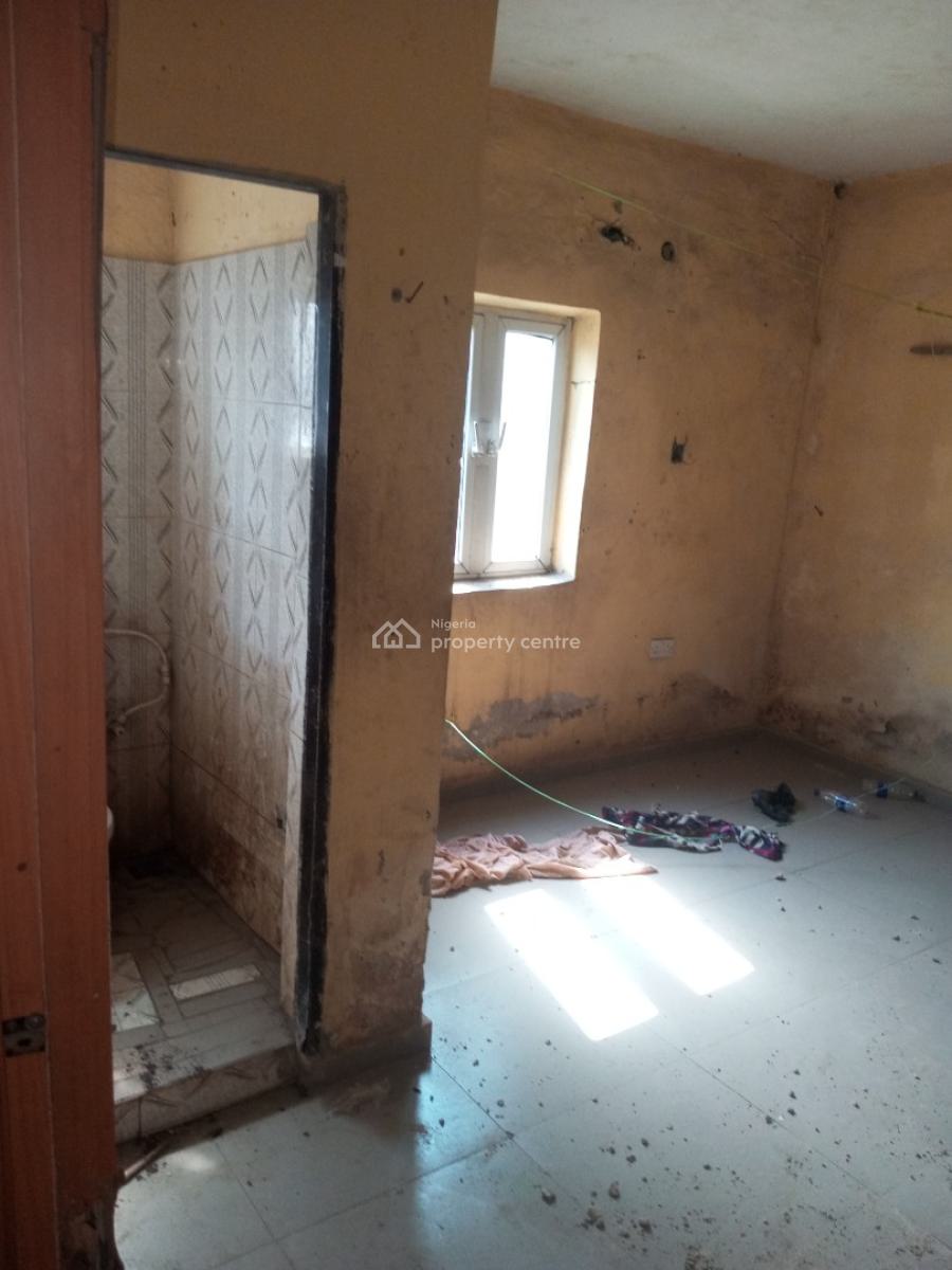 Warehouse, Along Lagos Ibadan Express Way, Ibafo, Ogun State, Obafemi Owode, Ogun, Warehouse for Rent