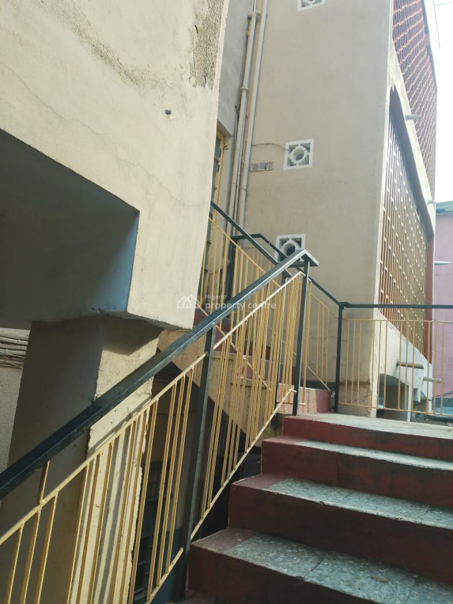 2 Bedroom Flat for Commercial Purpose, Tejuosho, Yaba, Lagos, Commercial Property for Rent