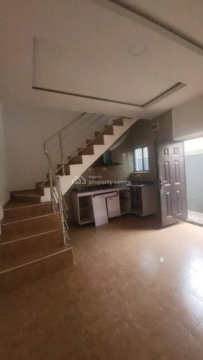 Just Out a Lovely Mini Flat at Olowora, Olowora, Magodo, Lagos, Mini Flat (room and Parlour) for Rent