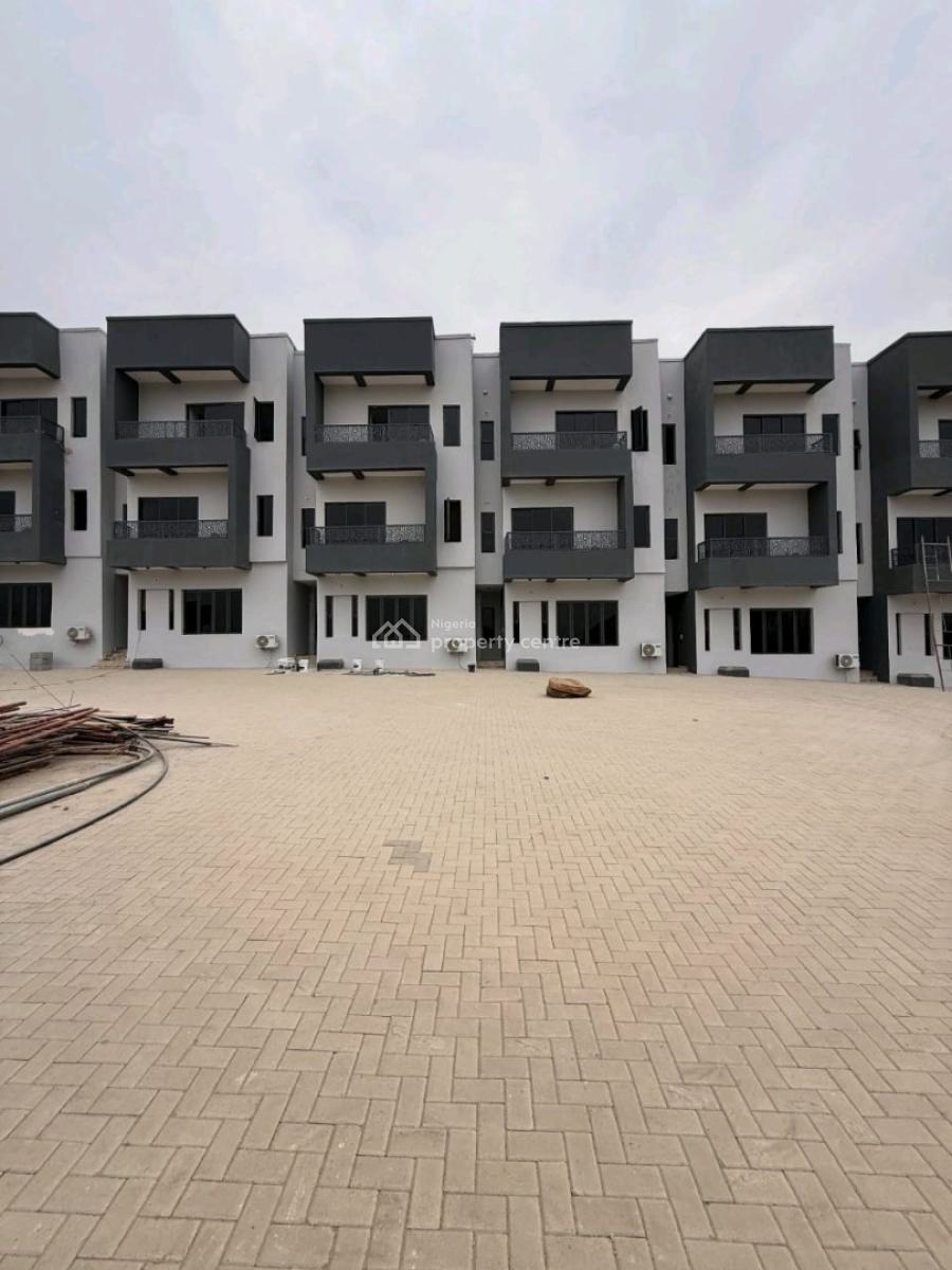 4 Bedrooms Terrace Duplex with Bq, Guzape District, Abuja, Terraced Duplex for Sale