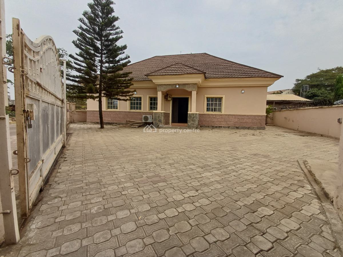 Spacious 4 Bedroom Detached Bungalow in an Estate, Life Camp, Abuja, Detached Bungalow for Rent