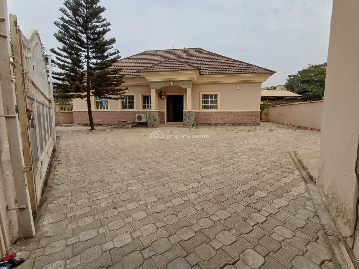 Spacious 4 Bedroom Detached Bungalow in an Estate, Life Camp, Abuja, Detached Bungalow for Rent