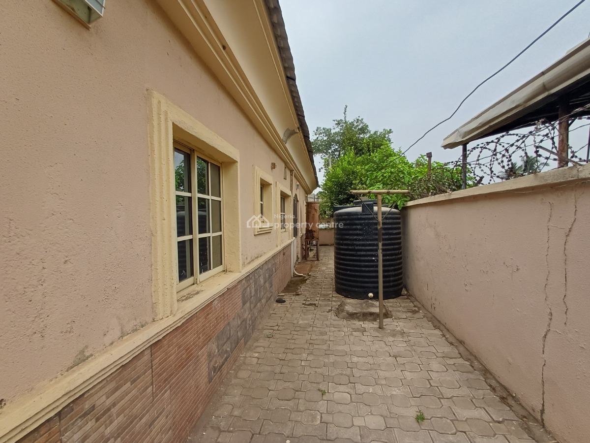 Spacious 4 Bedroom Detached Bungalow in an Estate, Life Camp, Abuja, Detached Bungalow for Rent