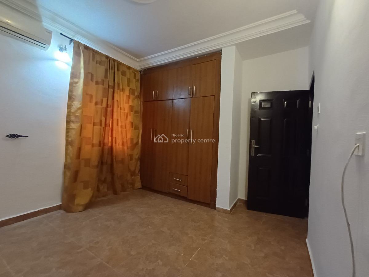 Spacious 4 Bedroom Detached Bungalow in an Estate, Life Camp, Abuja, Detached Bungalow for Rent