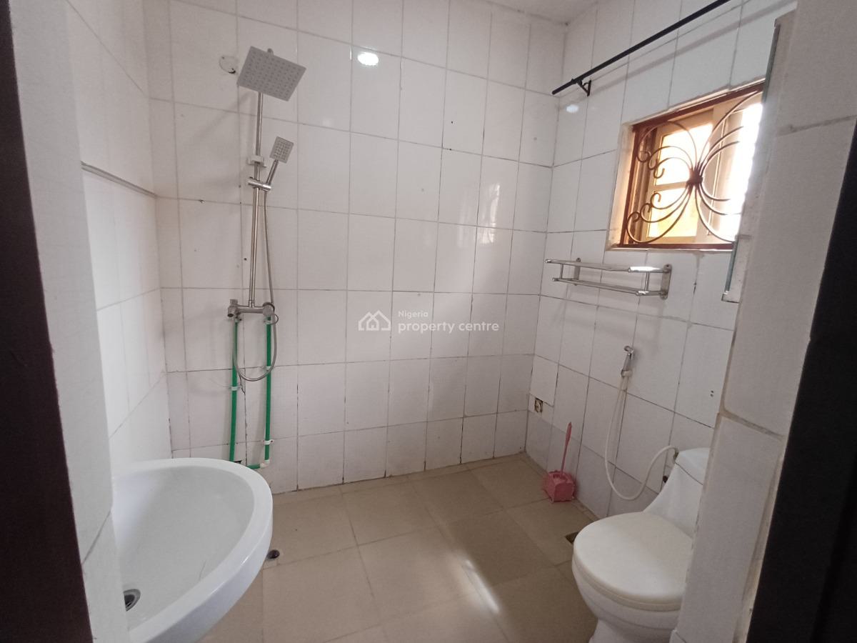 Spacious 4 Bedroom Detached Bungalow in an Estate, Life Camp, Abuja, Detached Bungalow for Rent