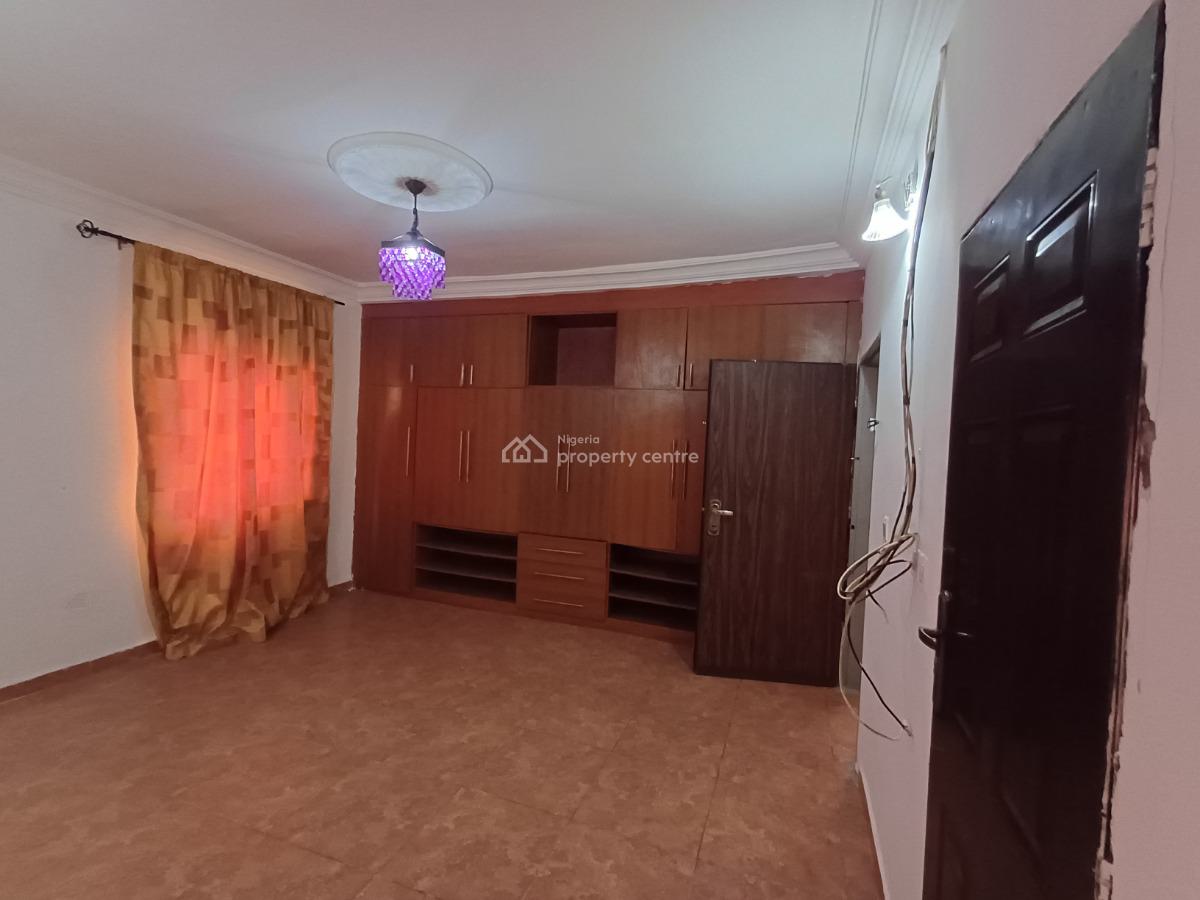 Spacious 4 Bedroom Detached Bungalow in an Estate, Life Camp, Abuja, Detached Bungalow for Rent