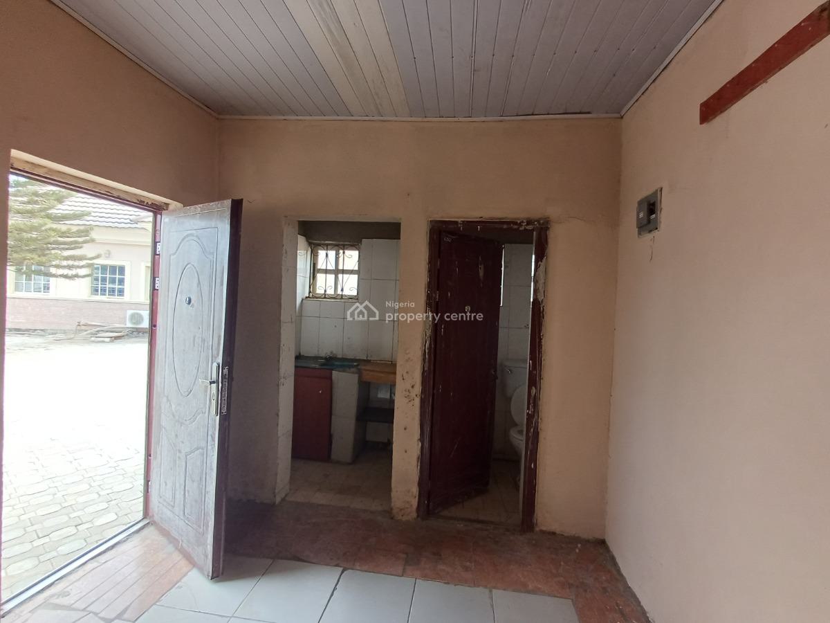 Spacious 4 Bedroom Detached Bungalow in an Estate, Life Camp, Abuja, Detached Bungalow for Rent