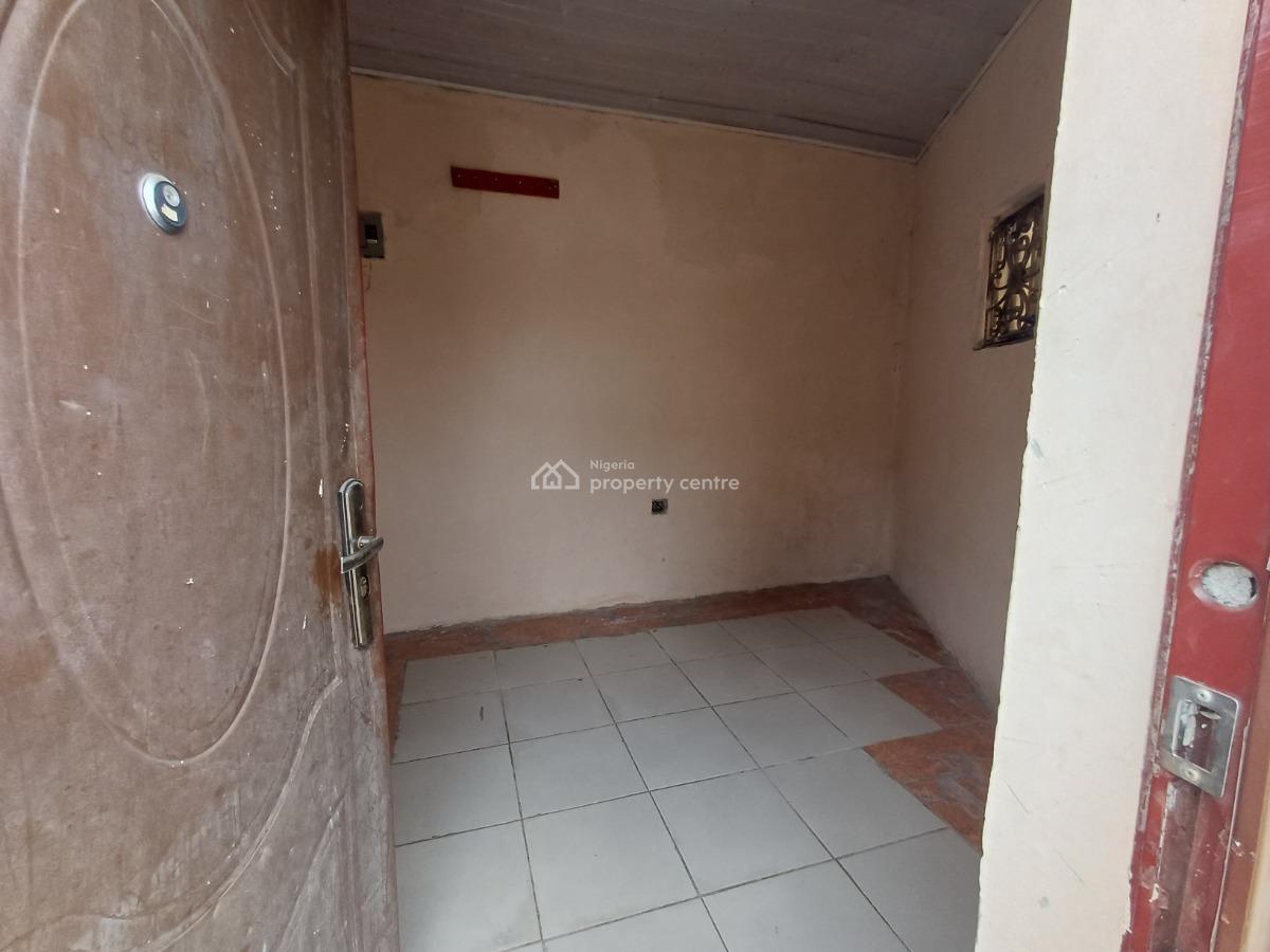 Spacious 4 Bedroom Detached Bungalow in an Estate, Life Camp, Abuja, Detached Bungalow for Rent