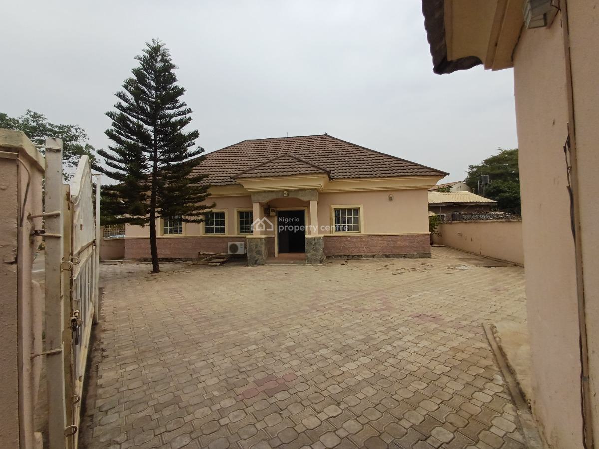 Spacious 4 Bedroom Detached Bungalow in an Estate, Life Camp, Abuja, Detached Bungalow for Rent