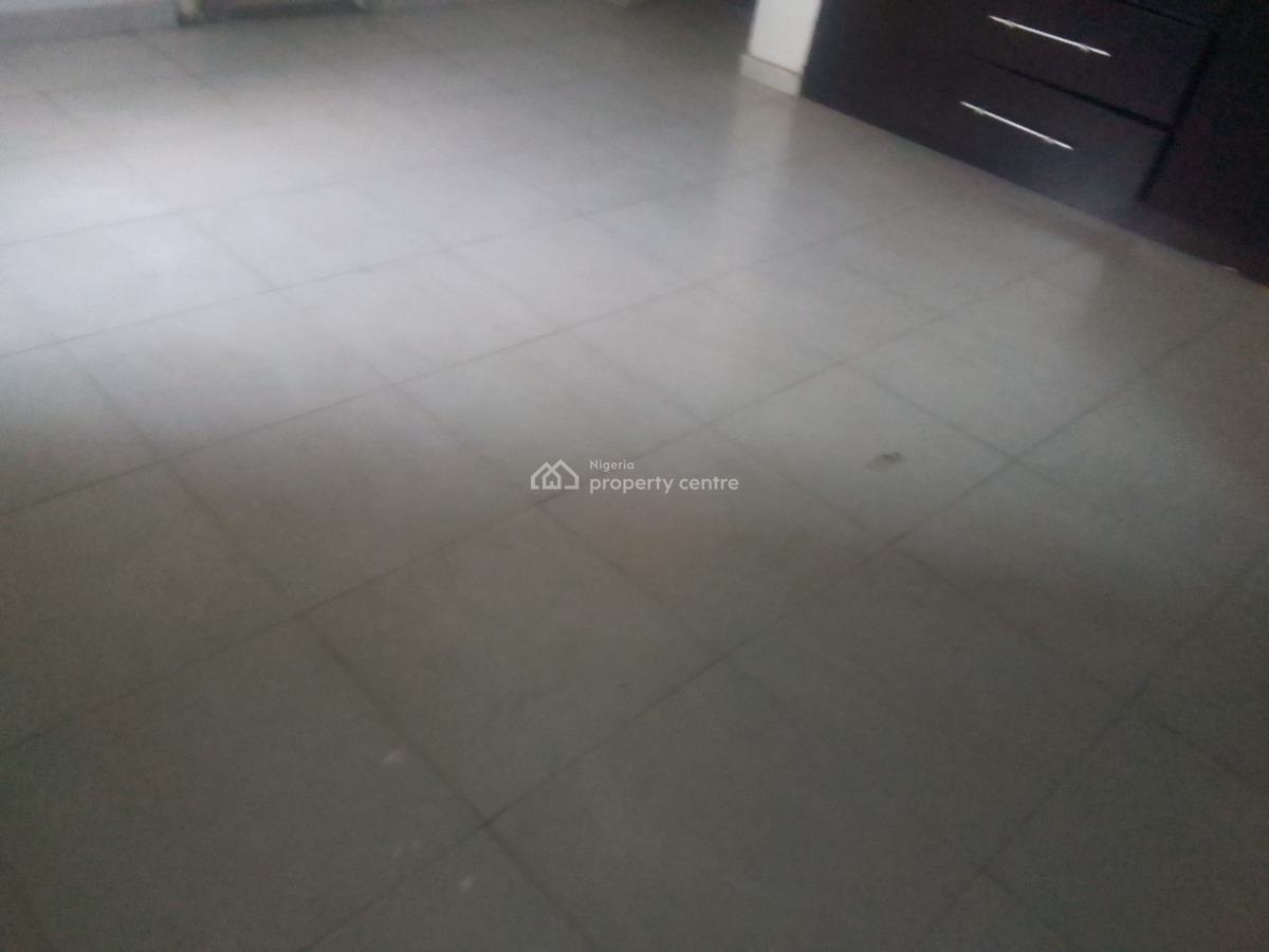 Spacious Luxury Shared Apartment with Excellent Features, Pero Rd, Ogombo, Ajah, Lagos, Flat / Apartment for Rent