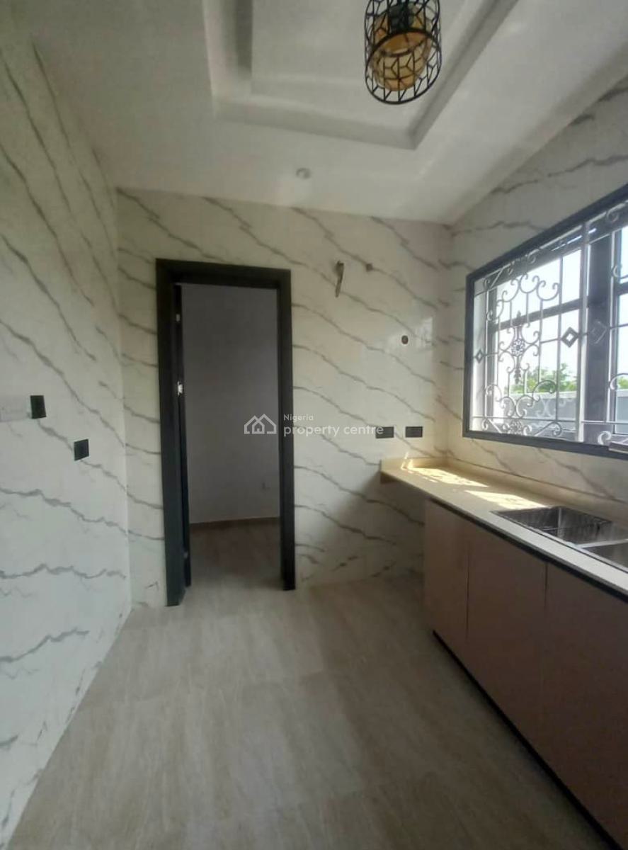 3 Bedroom Flat in a Lovely Environment, Monastery Road, Sangotedo, Ajah, Lagos, Flat / Apartment for Rent