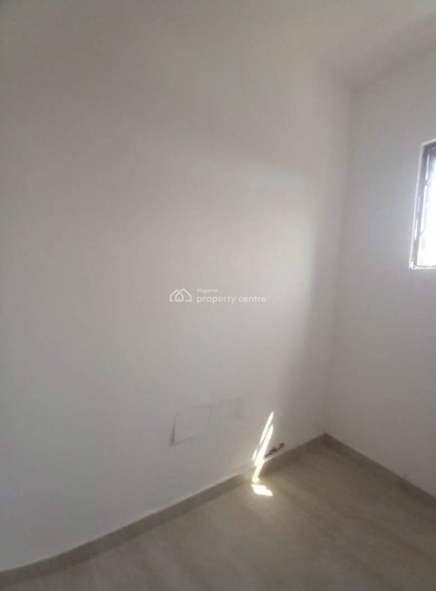 3 Bedroom Flat in a Lovely Environment, Monastery Road, Sangotedo, Ajah, Lagos, Flat / Apartment for Rent