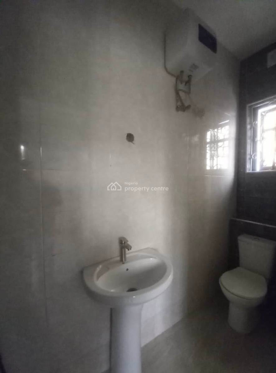 3 Bedroom Flat in a Lovely Environment, Monastery Road, Sangotedo, Ajah, Lagos, Flat / Apartment for Rent