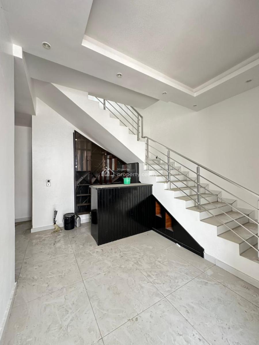 Contemporary 4 Bedroom Terraced  Duplex with Bq & Pool, Lekki Phase 1, Lekki, Lagos, Terraced Duplex for Sale