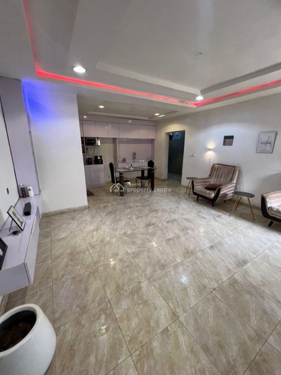 Standard 3 Bedroom Apartment with Visitors Toilet and Balcony, Apo, Abuja, Flat / Apartment for Rent