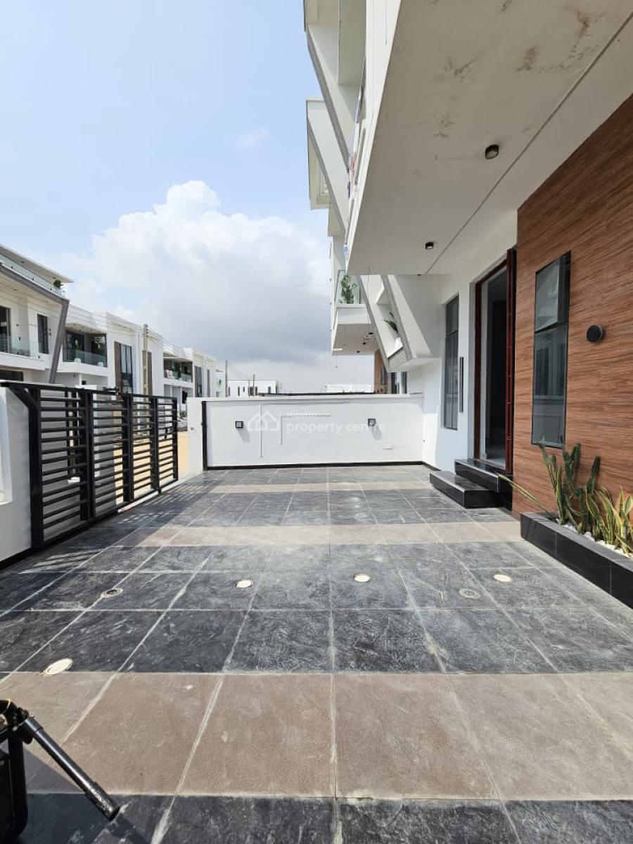 Uniquely Built 4 Bedroom Semi-detached Duplex with Bq, Lekki, Lagos, Semi-detached Duplex for Sale