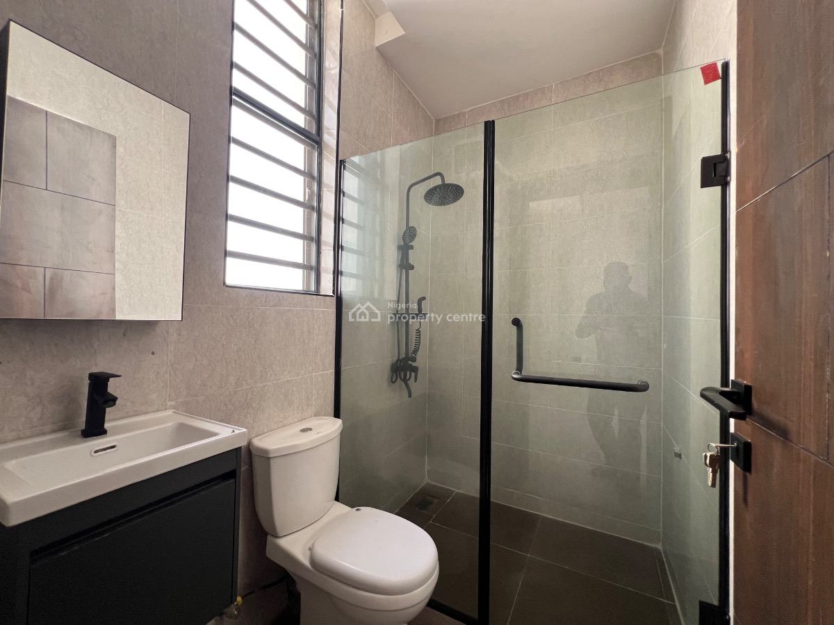 Newly Built 3 Bedroom Apartment, Off Admiralty Way, Lekki Phase 1, Lekki, Lagos, Flat / Apartment for Rent