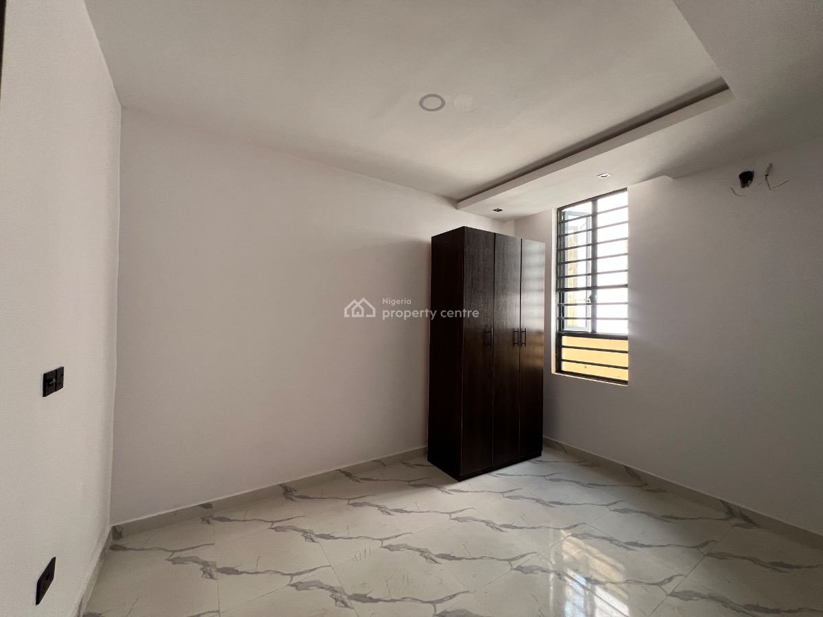 Newly Built 3 Bedroom Apartment, Off Admiralty Way, Lekki Phase 1, Lekki, Lagos, Flat / Apartment for Rent