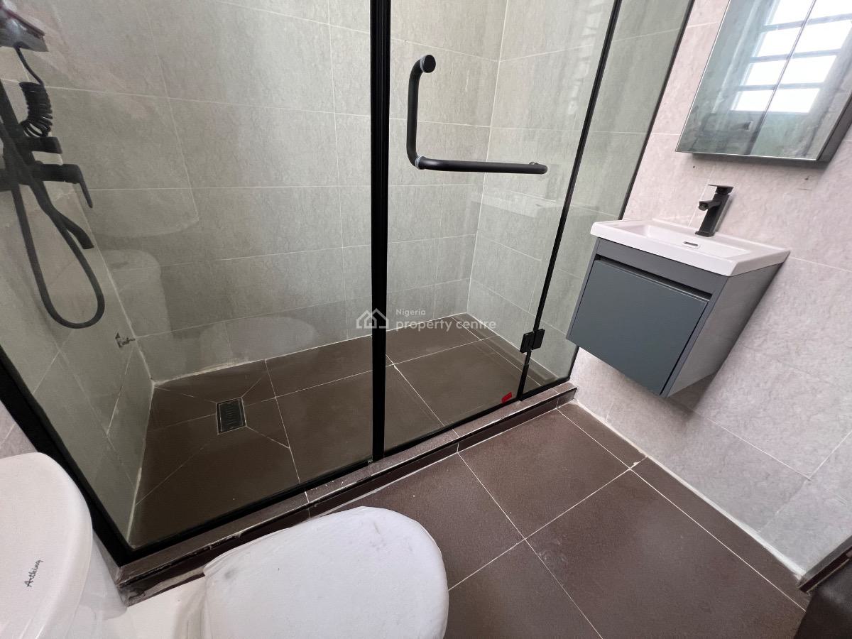 Newly Built 3 Bedroom Apartment, Off Admiralty Way, Lekki Phase 1, Lekki, Lagos, Flat / Apartment for Rent