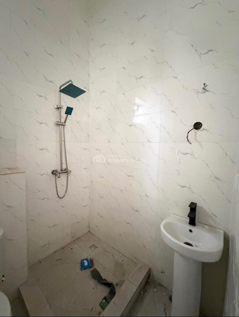 Affordable 2 Bedroom Apartment with Bq, Ikate, Ikate, Lekki, Lagos, Block of Flats for Sale