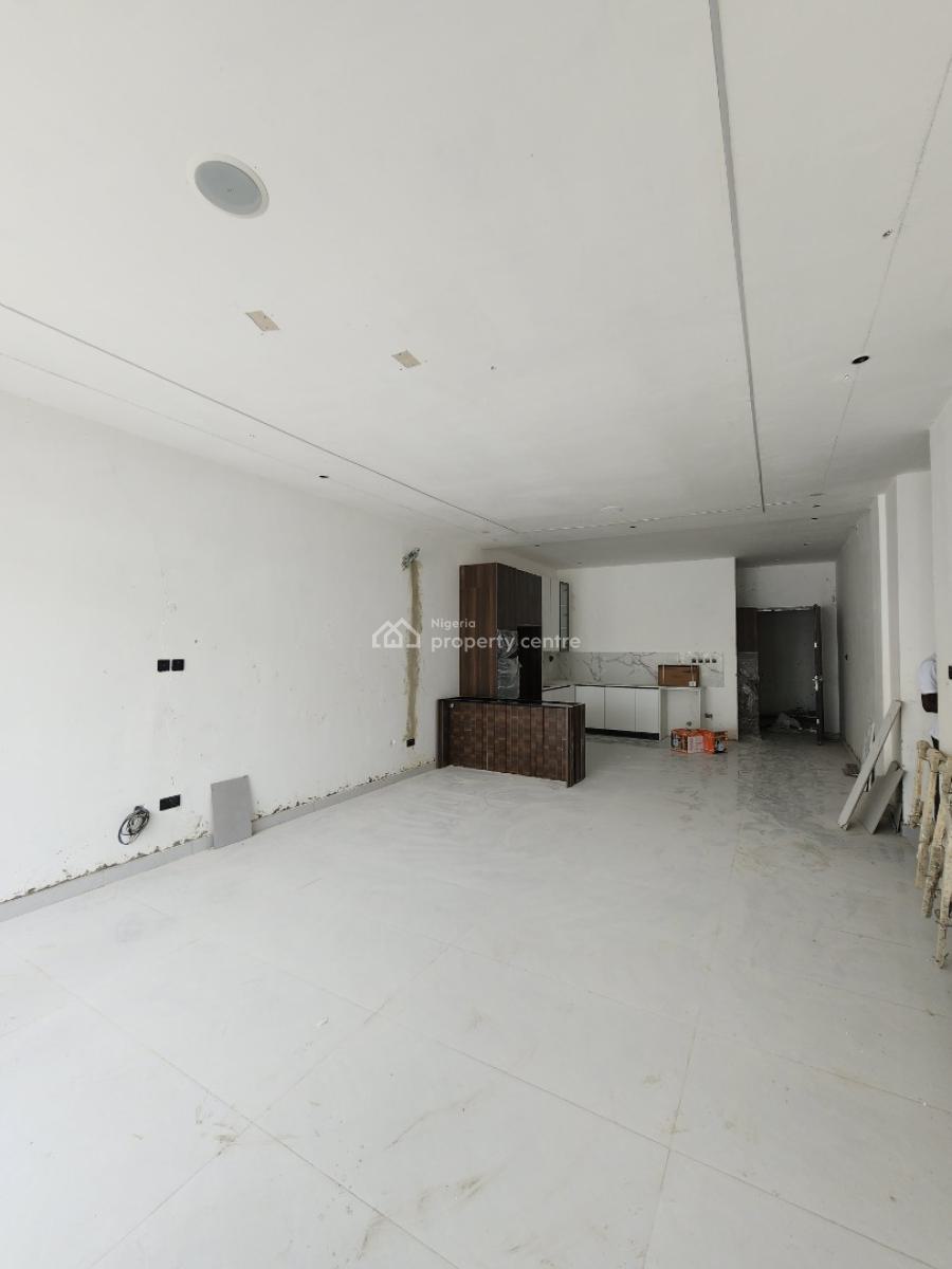 Nicely Built 2 Bedroom Apartment with Gym, Pool, Elevator, Lekki Phase 1, Lekki, Lagos, Flat / Apartment for Sale