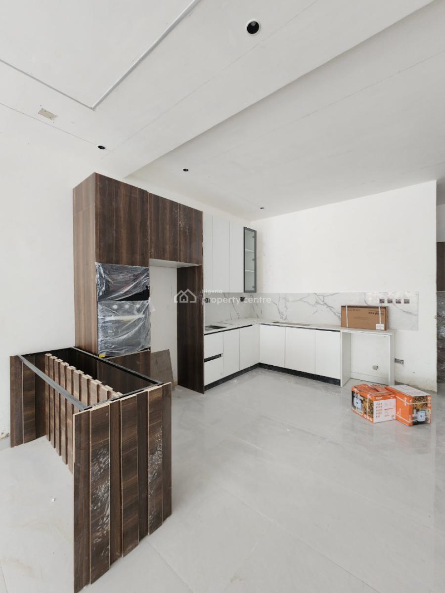 Nicely Built 2 Bedroom Apartment with Gym, Pool, Elevator, Lekki Phase 1, Lekki, Lagos, Flat / Apartment for Sale