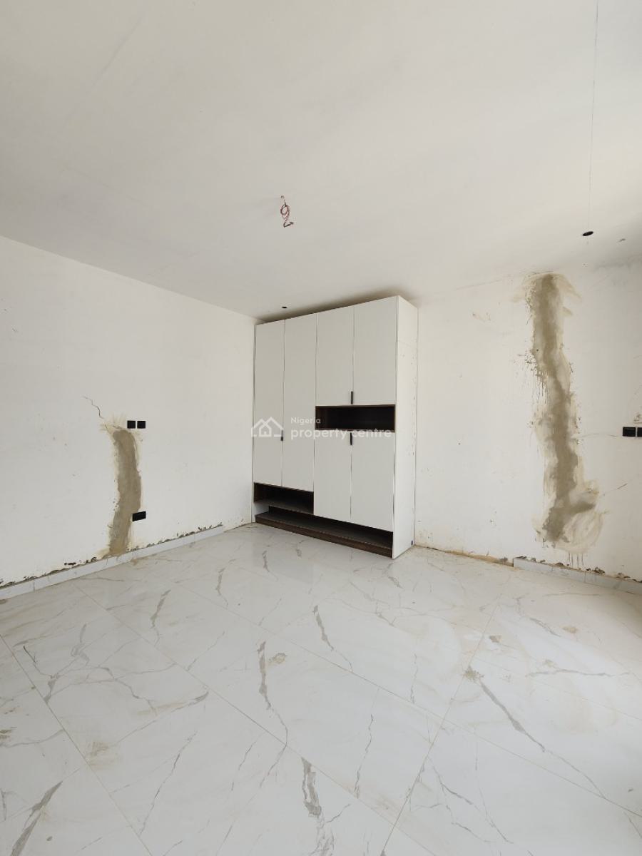 Nicely Built 2 Bedroom Apartment with Gym, Pool, Elevator, Lekki Phase 1, Lekki, Lagos, Flat / Apartment for Sale