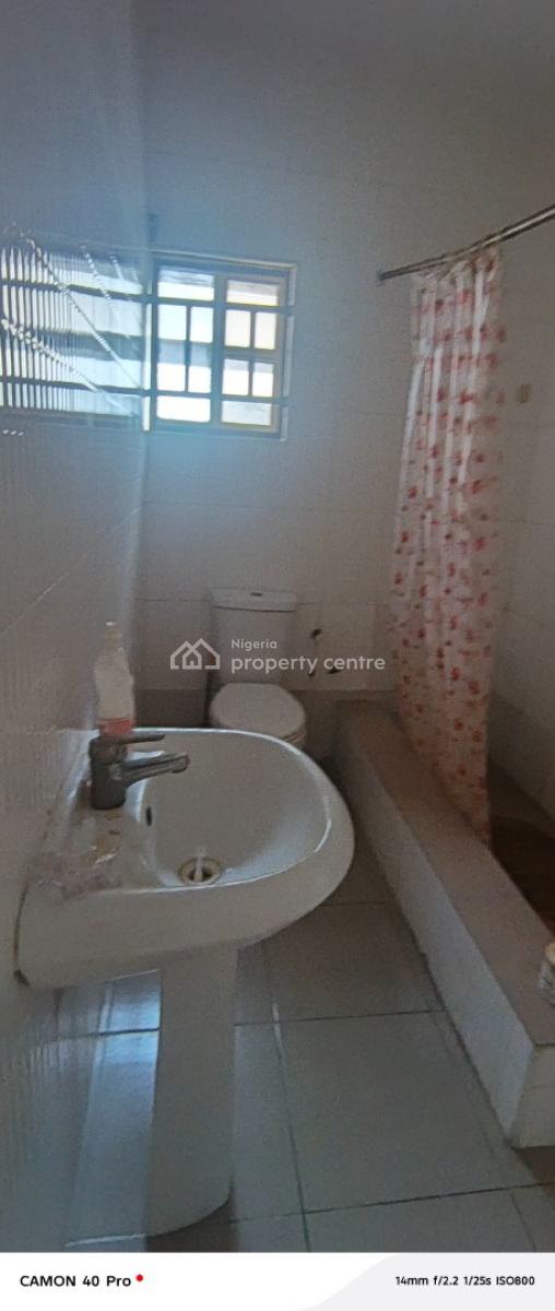 3 Bedroom Flat Upstairs in Bera Estate Estate, Bera Estate Off Chevron Drive, Lekki, Lagos, Flat / Apartment for Rent