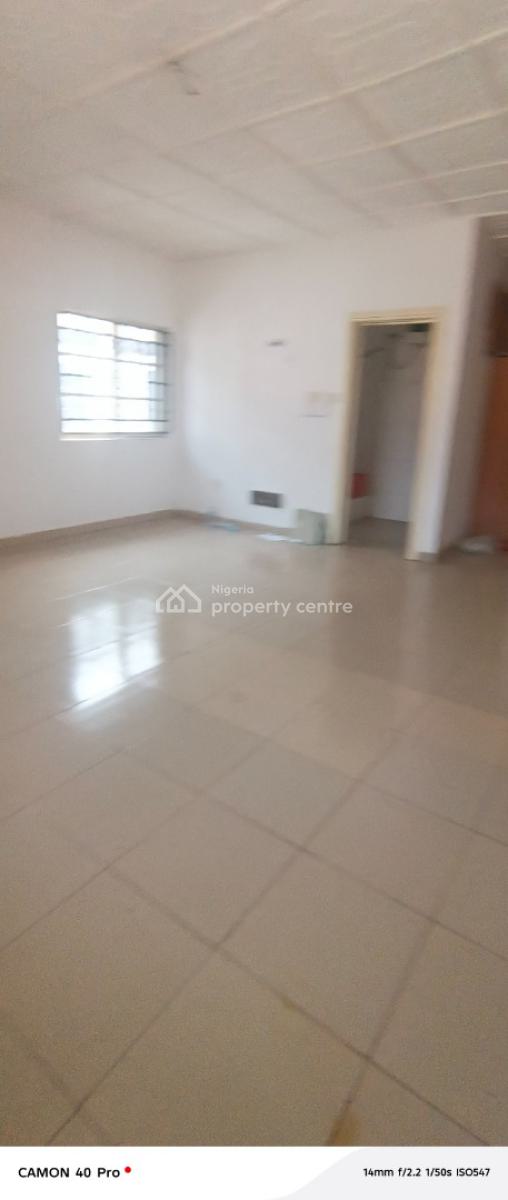 Clean Self Service 3bedroom Flat in Chevron, Bera Estate, Lekki, Lagos, Flat / Apartment for Rent