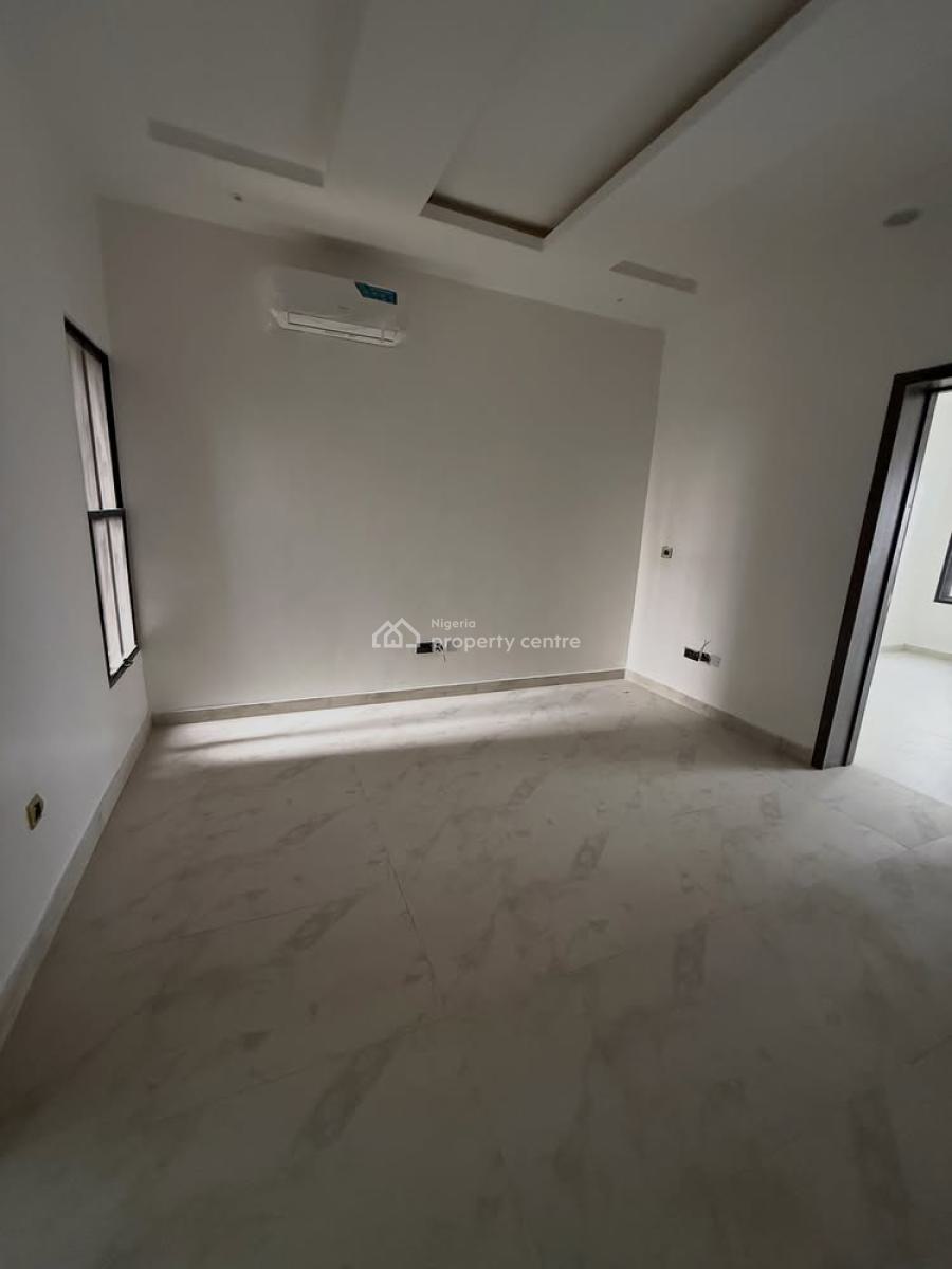 4bedroom Terrace Duplex with a Bq and a Rooftop Lounge, Guzape District, Abuja, Terraced Duplex for Sale