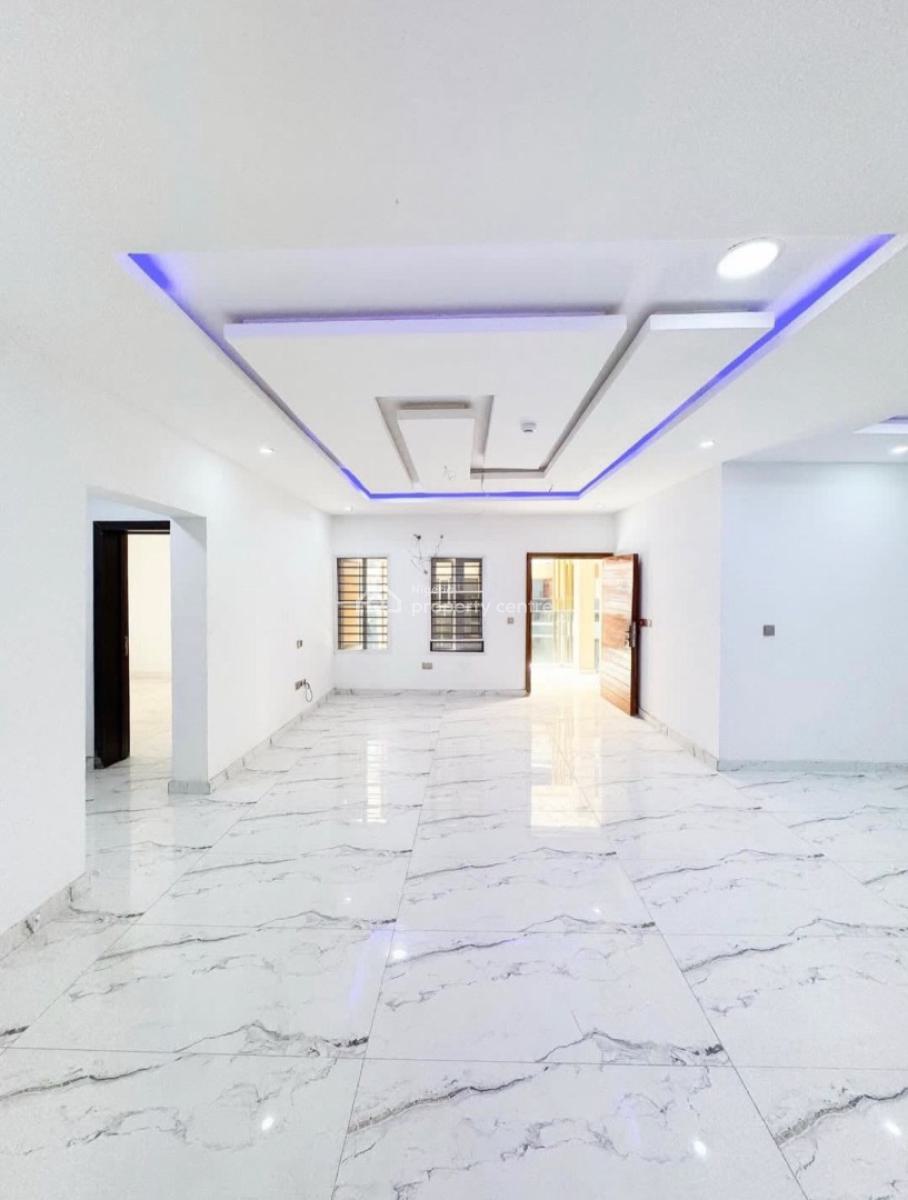 Lovely 2 Bedroom Apartment with Bq, Lekki, Lagos, Block of Flats for Sale