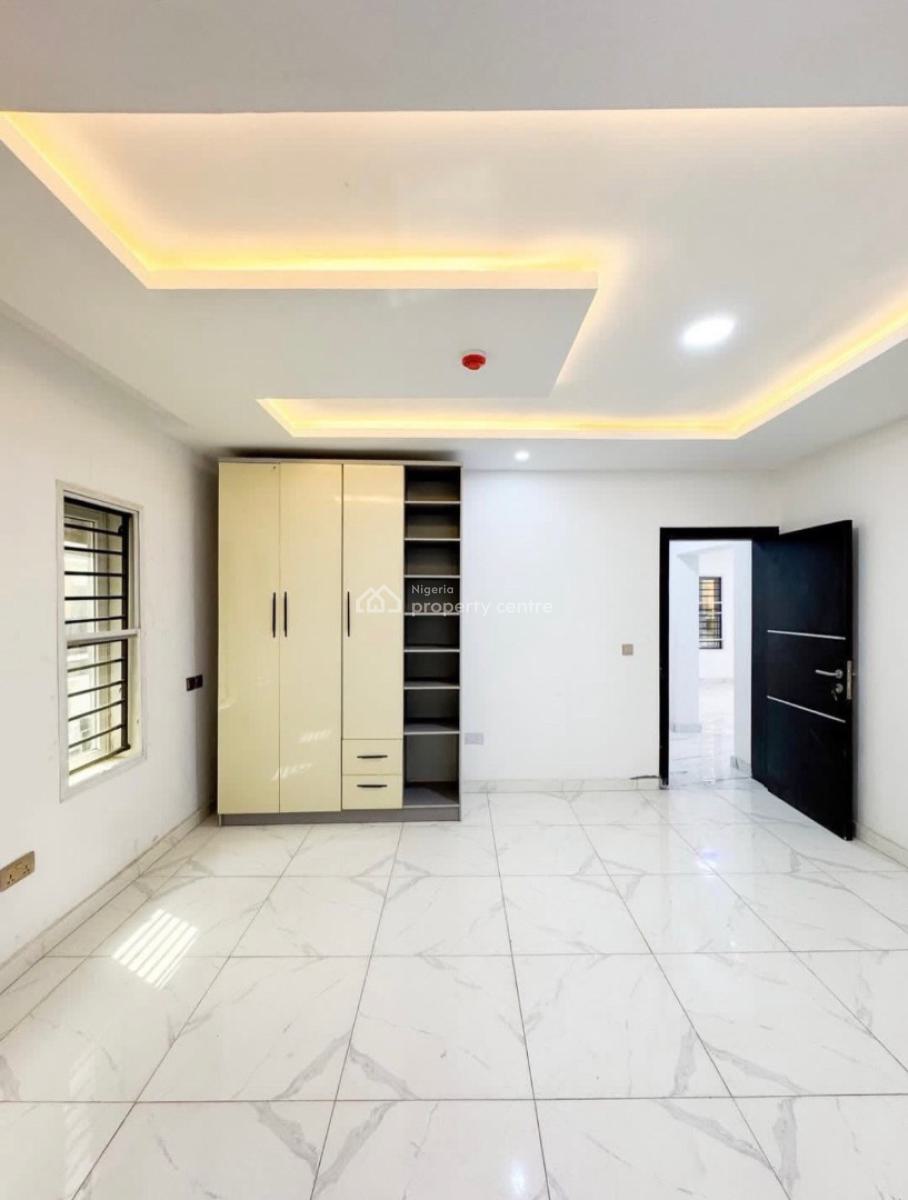 Lovely 2 Bedroom Apartment with Bq, Lekki, Lagos, Block of Flats for Sale