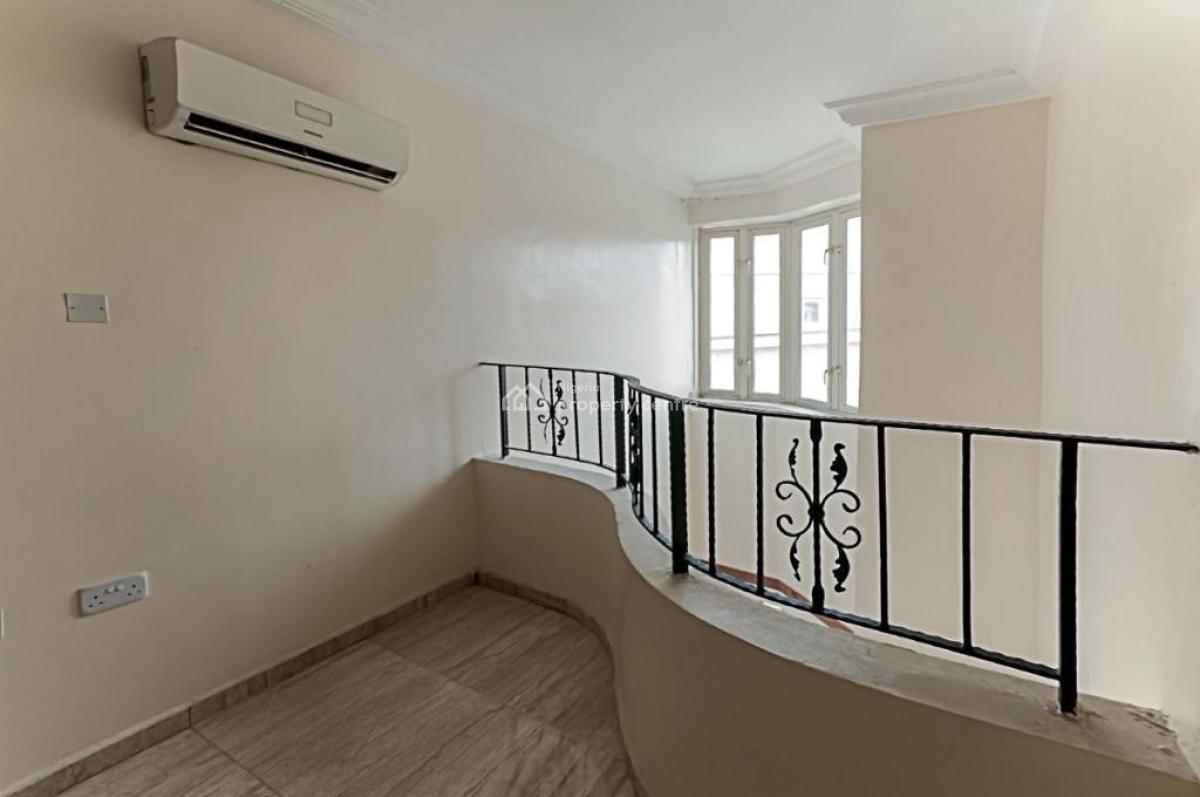 4-bedroom Semi-detached Townhouse --victoria Island, Oniru, Victoria Island (vi), Lagos, House for Sale