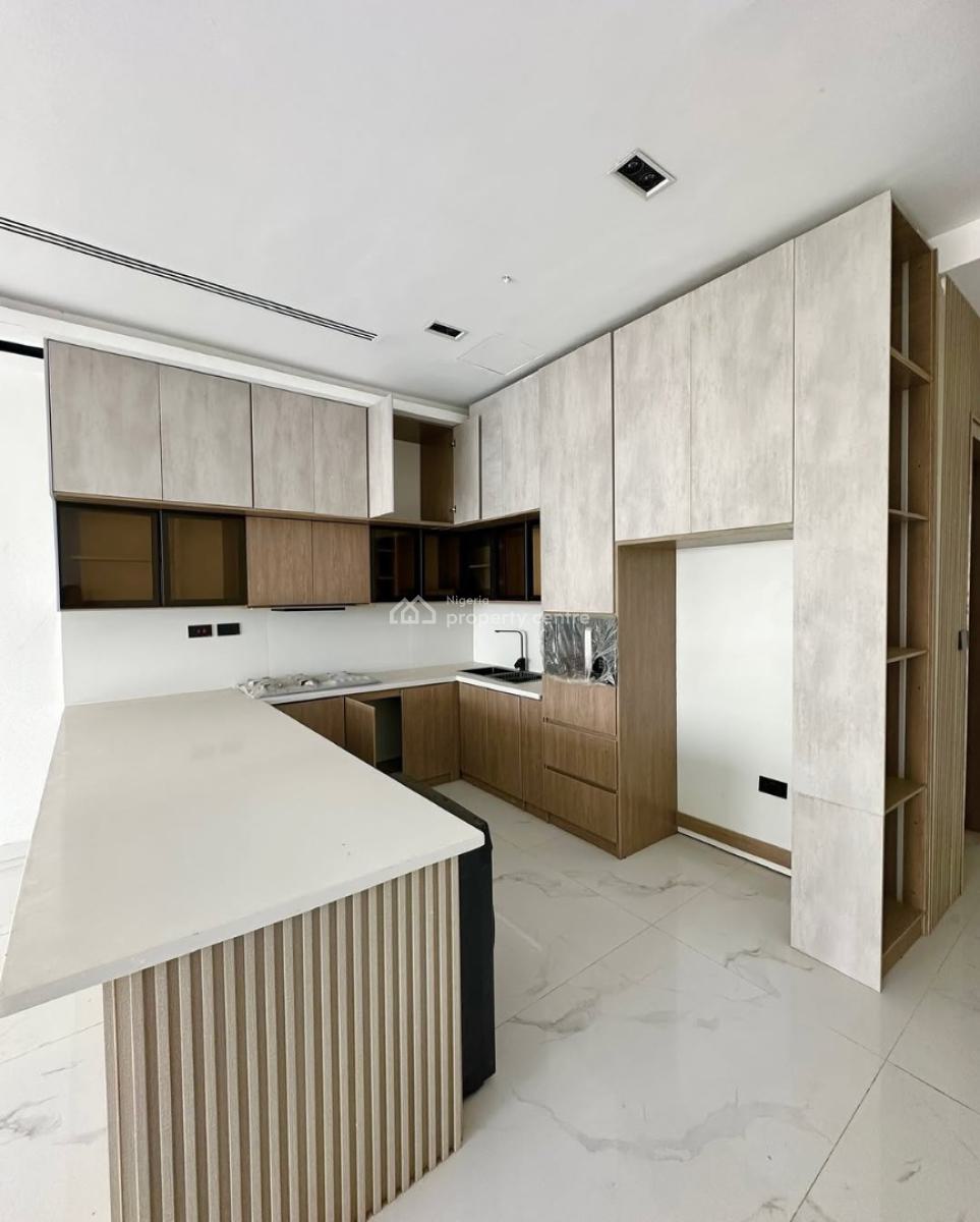 Luxury 2 Bedroom Apartment, Lekki Phase 1, Lekki, Lagos, Block of Flats for Sale