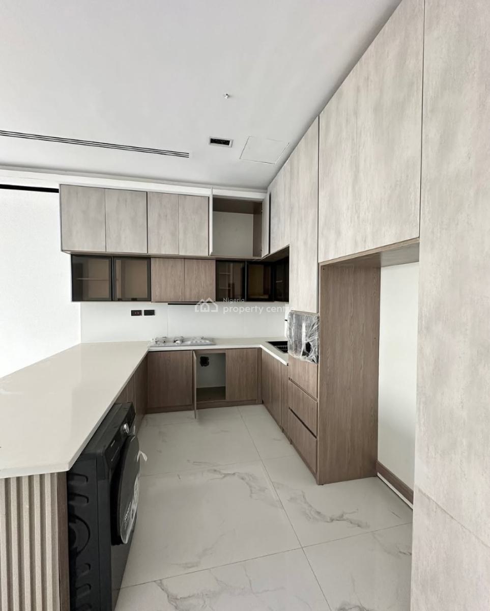 Luxury 2 Bedroom Apartment, Lekki Phase 1, Lekki, Lagos, Block of Flats for Sale