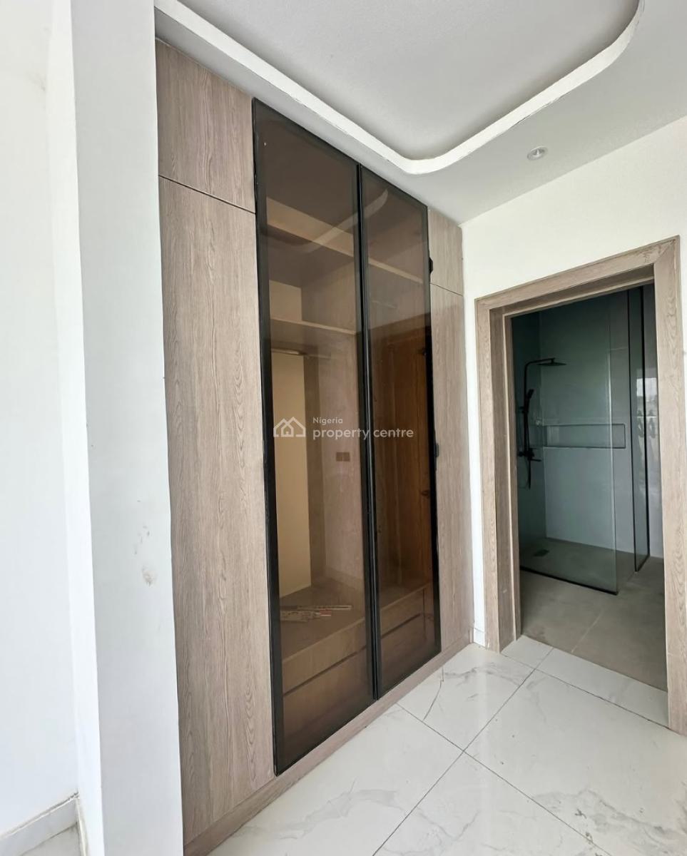 Luxury 2 Bedroom Apartment, Lekki Phase 1, Lekki, Lagos, Block of Flats for Sale