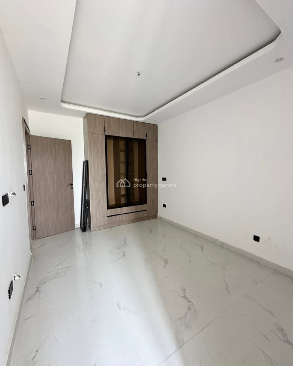 Luxury 2 Bedroom Apartment, Lekki Phase 1, Lekki, Lagos, Block of Flats for Sale