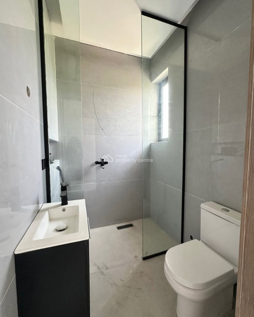 Luxury 2 Bedroom Apartment, Lekki Phase 1, Lekki, Lagos, Block of Flats for Sale