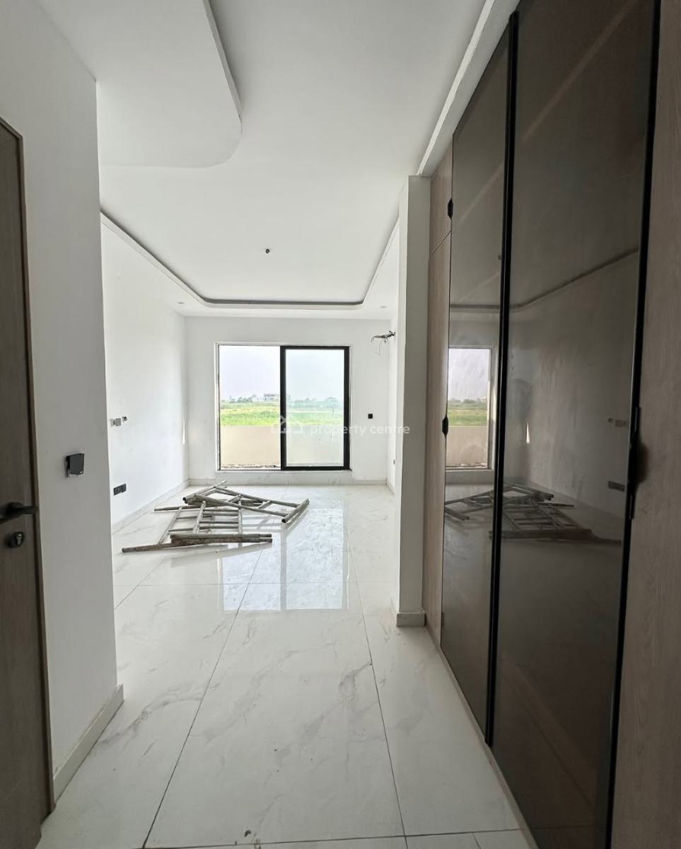 Luxury 2 Bedroom Apartment, Lekki Phase 1, Lekki, Lagos, Block of Flats for Sale