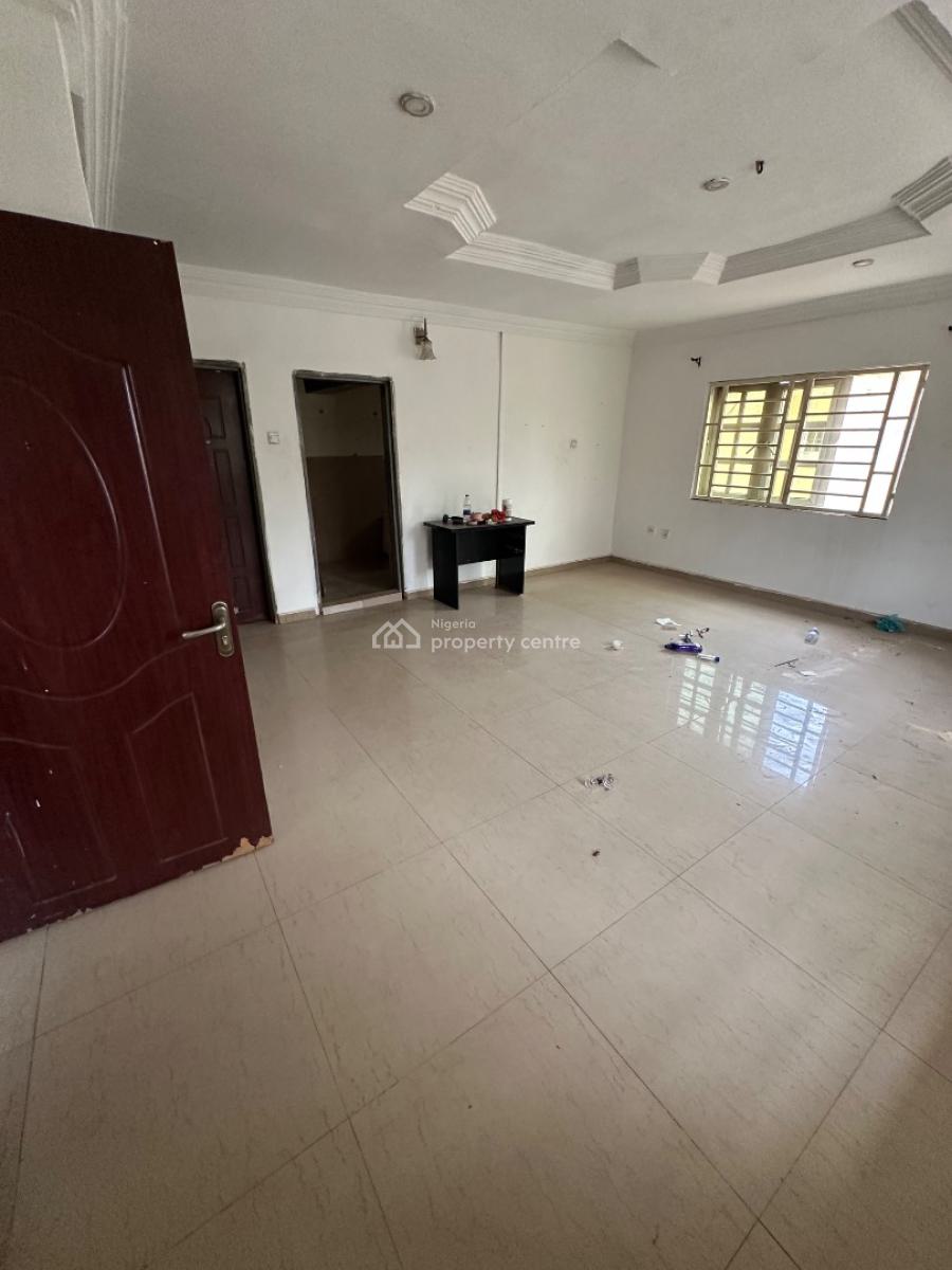 a Spacious One Bedroom Apartment in a Beautiful Neighborhood, 3rd Avenue, Gwarinpa, Abuja, Mini Flat (room and Parlour) for Rent