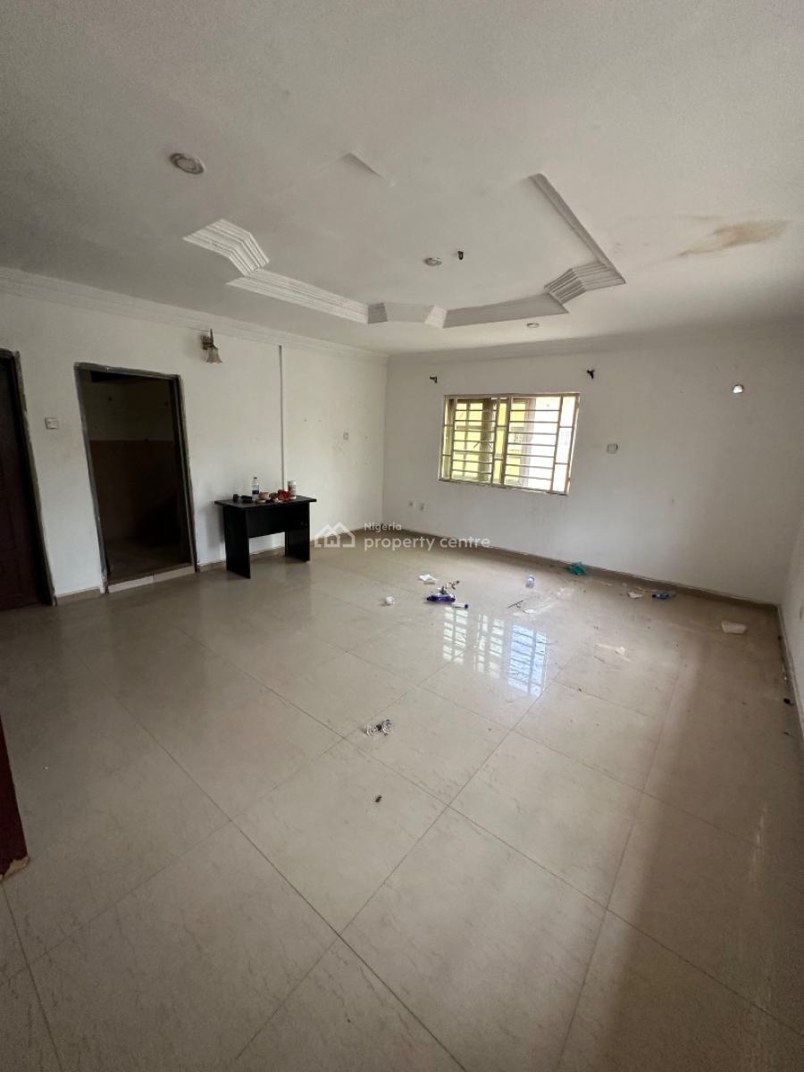 a Spacious One Bedroom Apartment in a Beautiful Neighborhood, 3rd Avenue, Gwarinpa, Abuja, Mini Flat (room and Parlour) for Rent