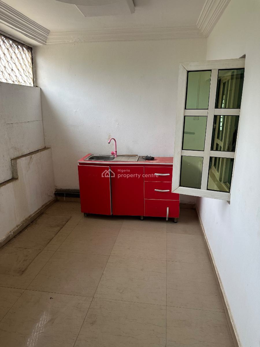 a Spacious One Bedroom Apartment in a Beautiful Neighborhood, 3rd Avenue, Gwarinpa, Abuja, Mini Flat (room and Parlour) for Rent