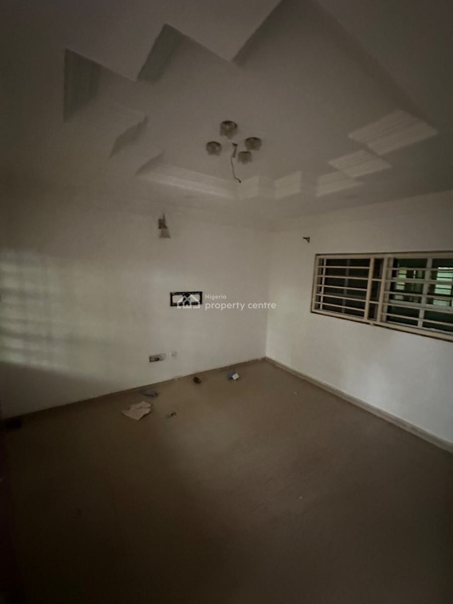 a Spacious One Bedroom Apartment in a Beautiful Neighborhood, 3rd Avenue, Gwarinpa, Abuja, Mini Flat (room and Parlour) for Rent