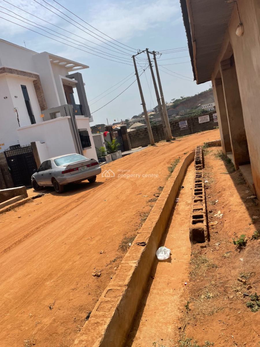 6 Bedroom and 3 Sitting Room Bungalow in a Developed Area, Close to Makoni Hotel, Ologuneru, Ibadan, Oyo, Detached Bungalow for Sale