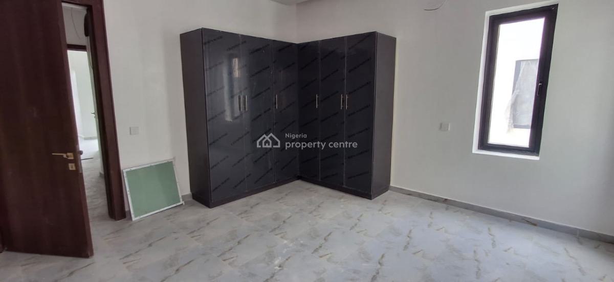 4 Bedrooms Semi Detached House, Lekki Phase 1, Lekki, Lagos, Semi-detached Duplex for Sale